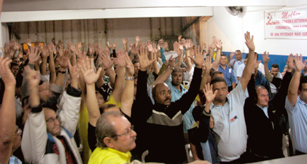 Imagem de Condutores de Guarulhos aprovam aumento salarial de 8%
